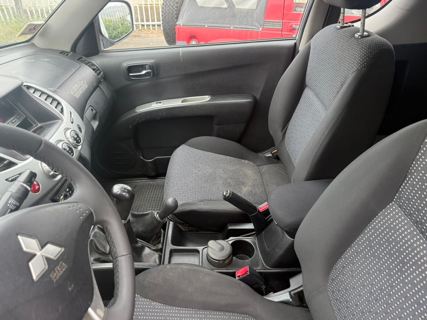 Mitsubishi L200