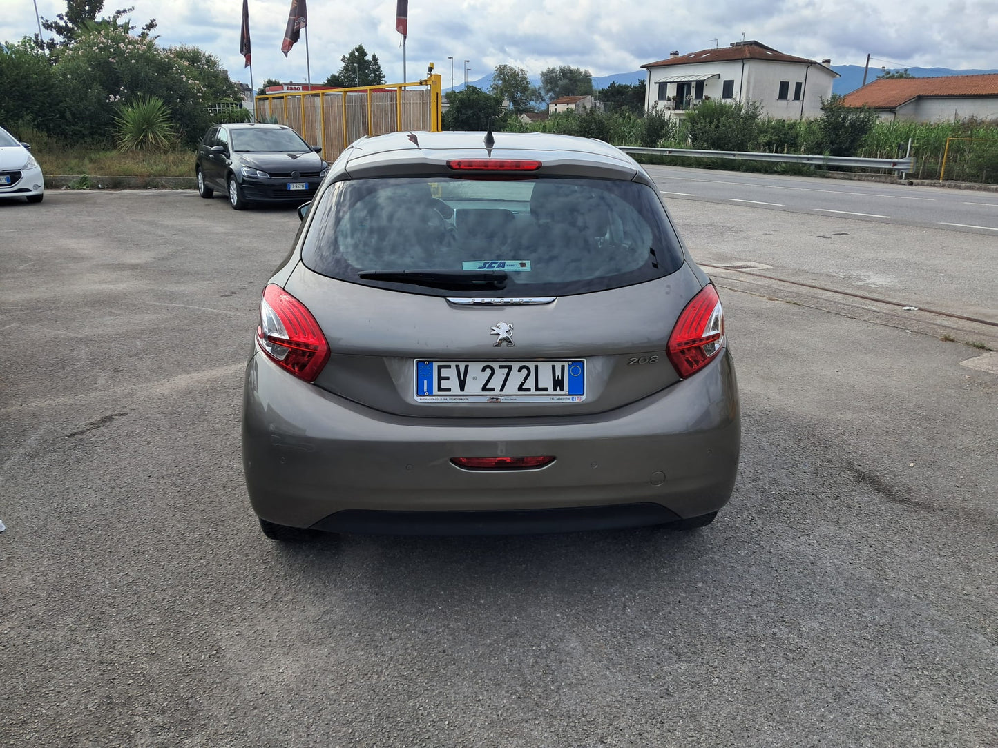 Peugeot 208