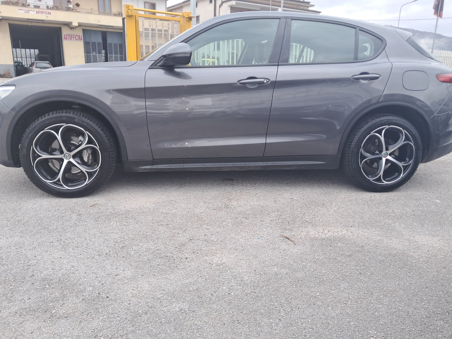 Alfa romeo stelvio