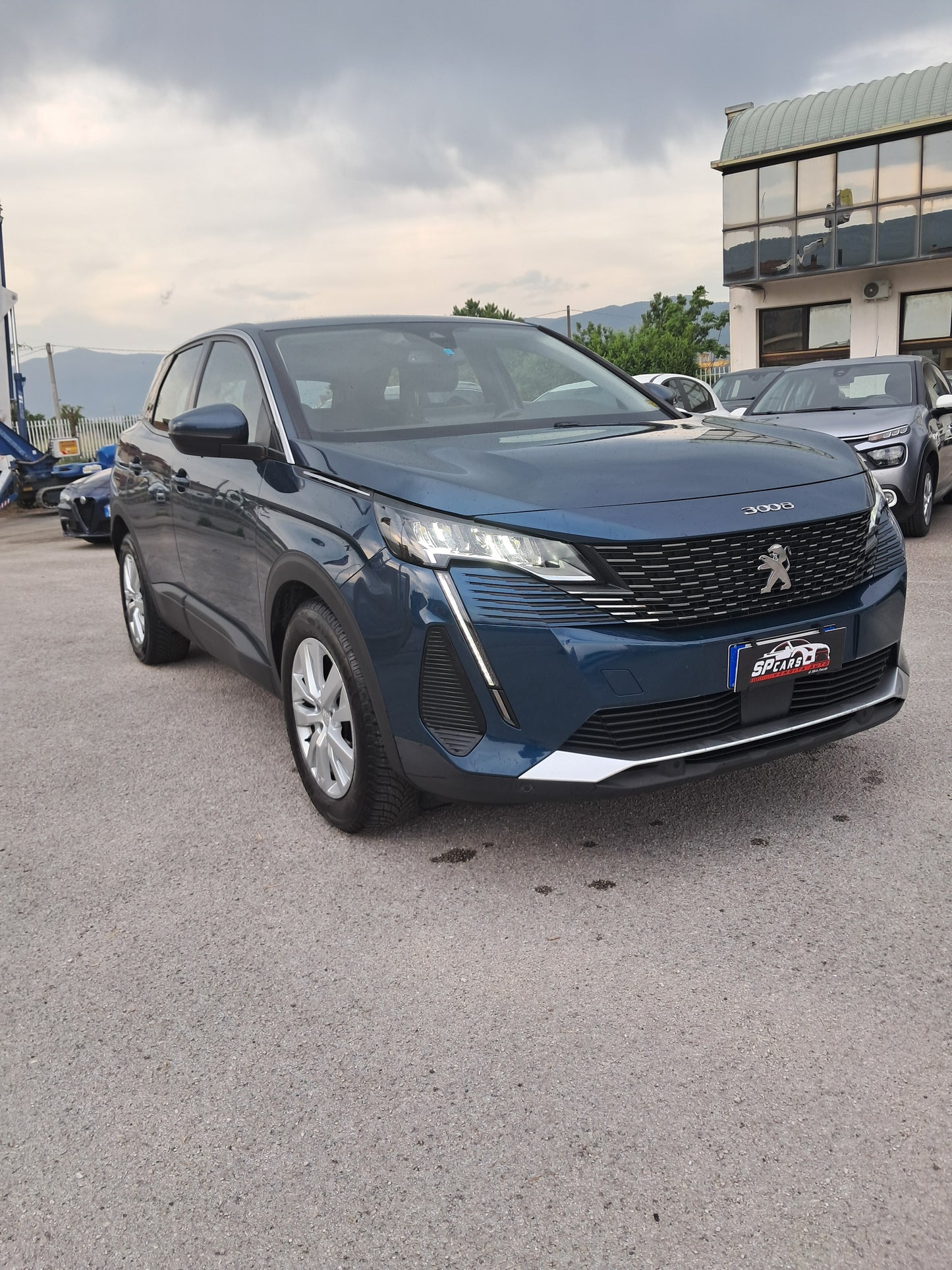 PEUGEOT 3008