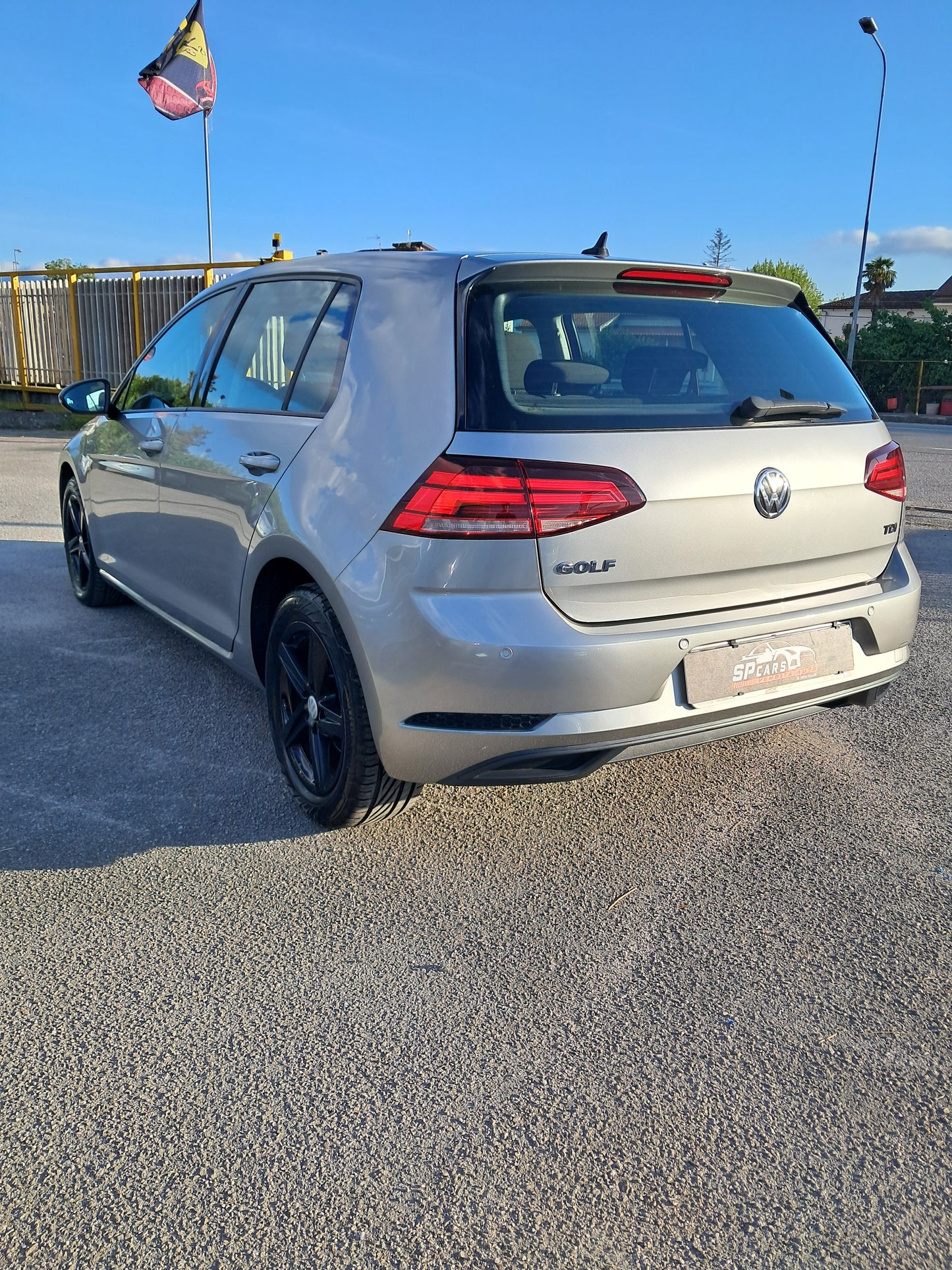 VOLKSWAGEN GOLF 7.5