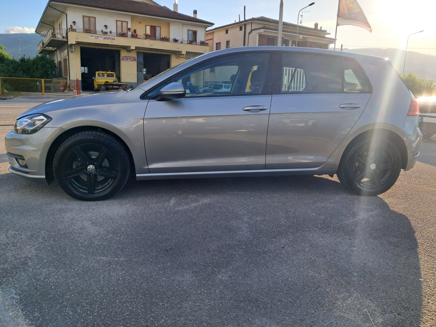 VOLKSWAGEN GOLF 7.5
