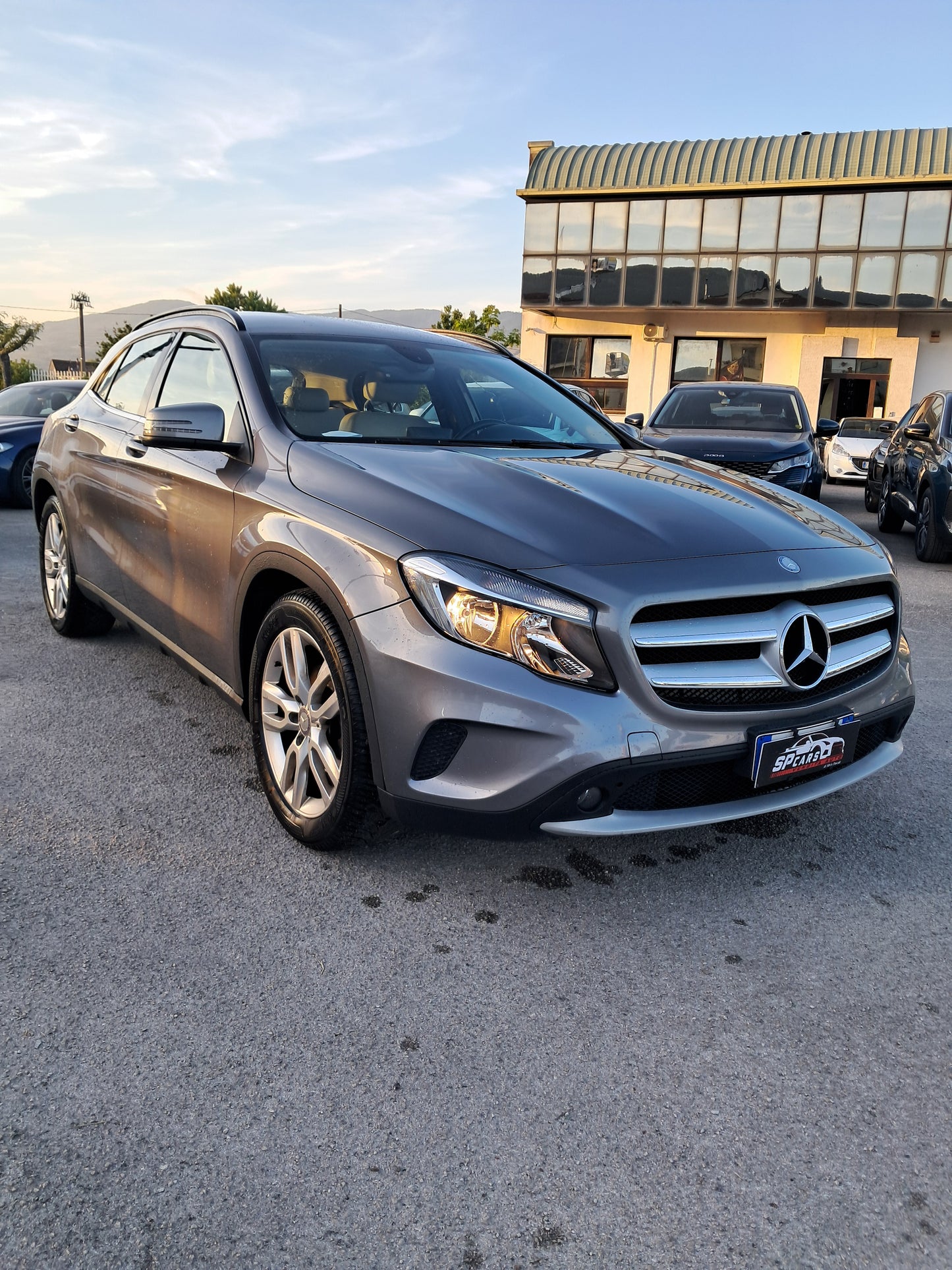 MERCEDES BENZ GLA