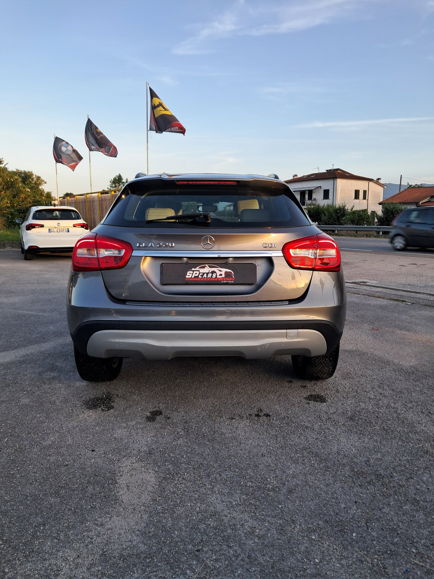 MERCEDES BENZ GLA