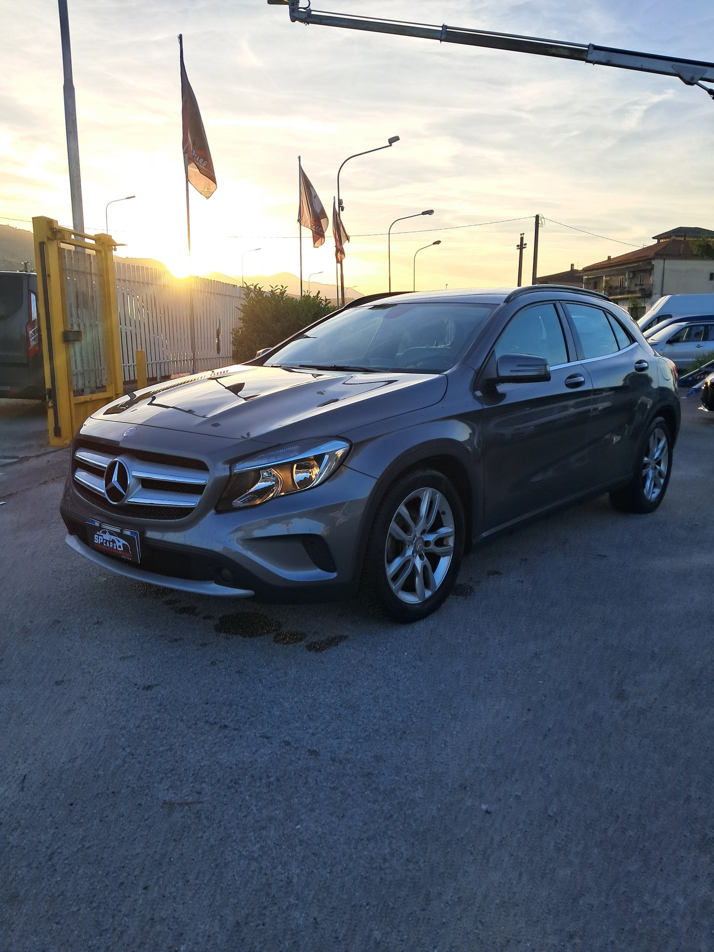 MERCEDES BENZ GLA