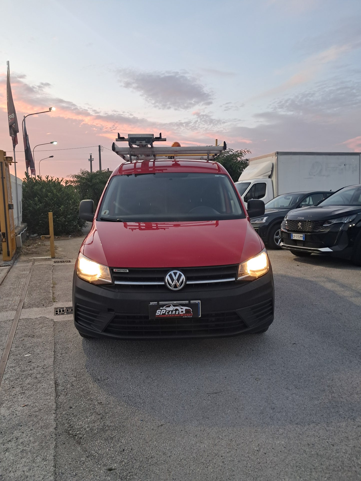 VOLKSWAGEN CADDY