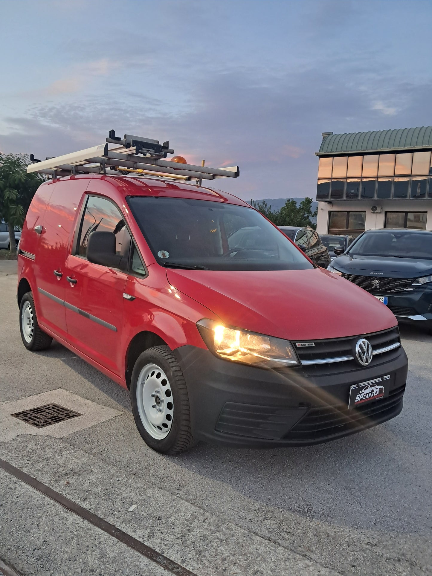 VOLKSWAGEN CADDY