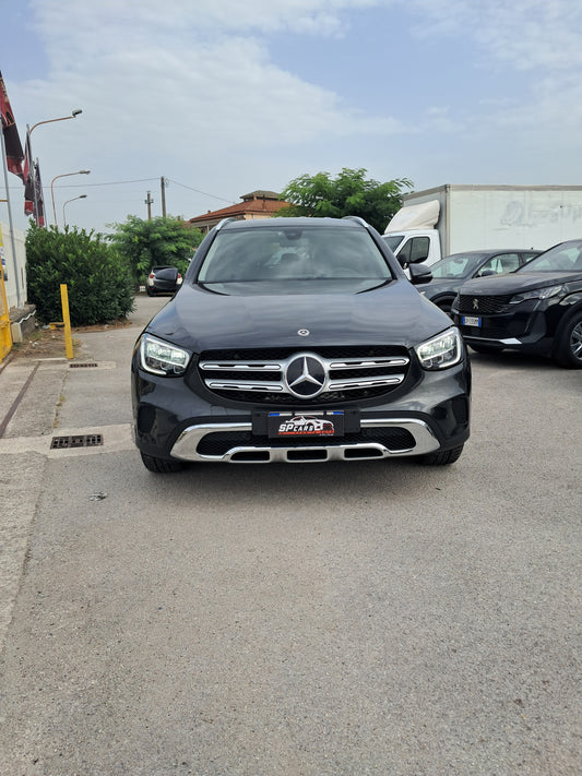 MERCEDES GLC