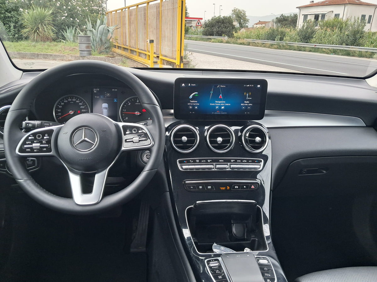 MERCEDES GLC