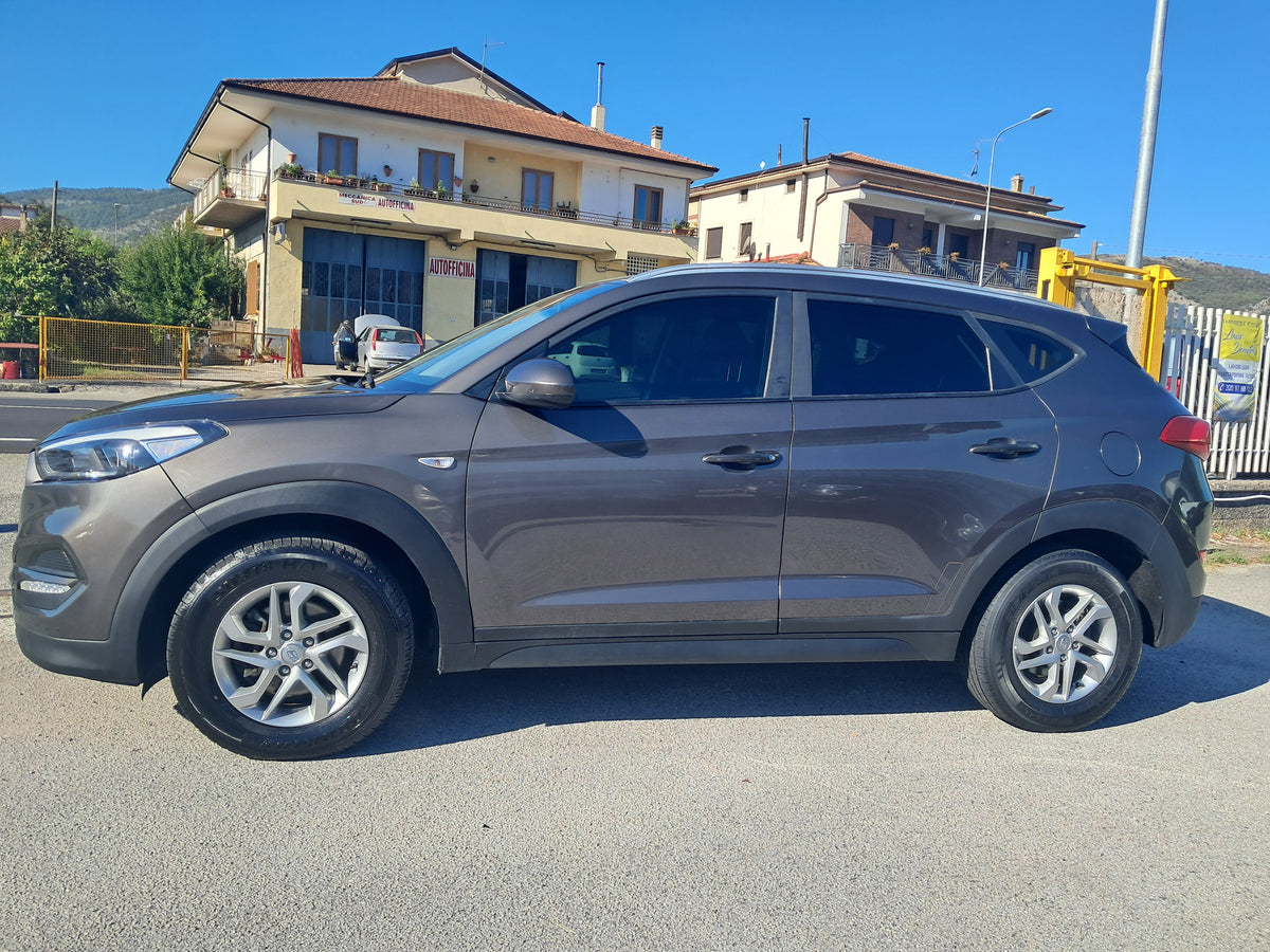 HYUNDAI TUCSON