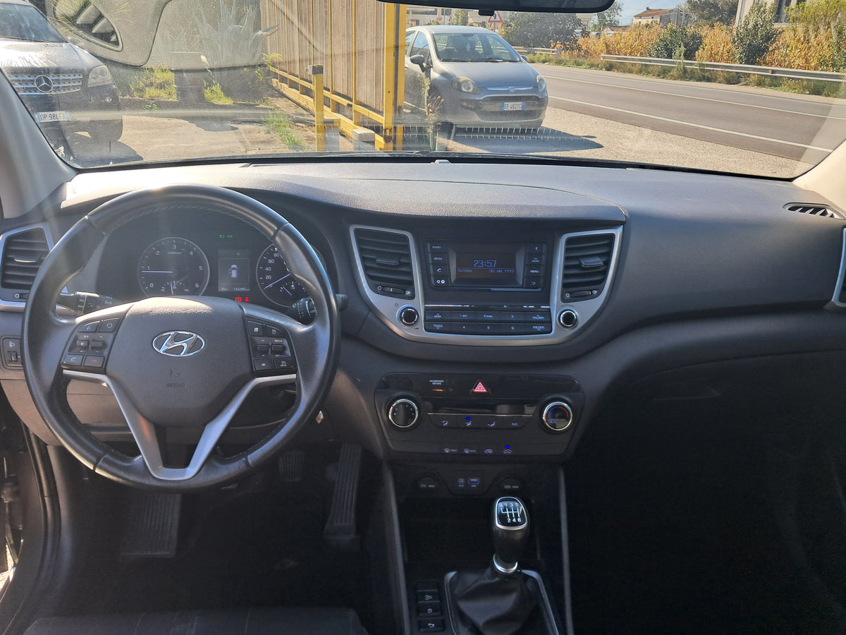 HYUNDAI TUCSON