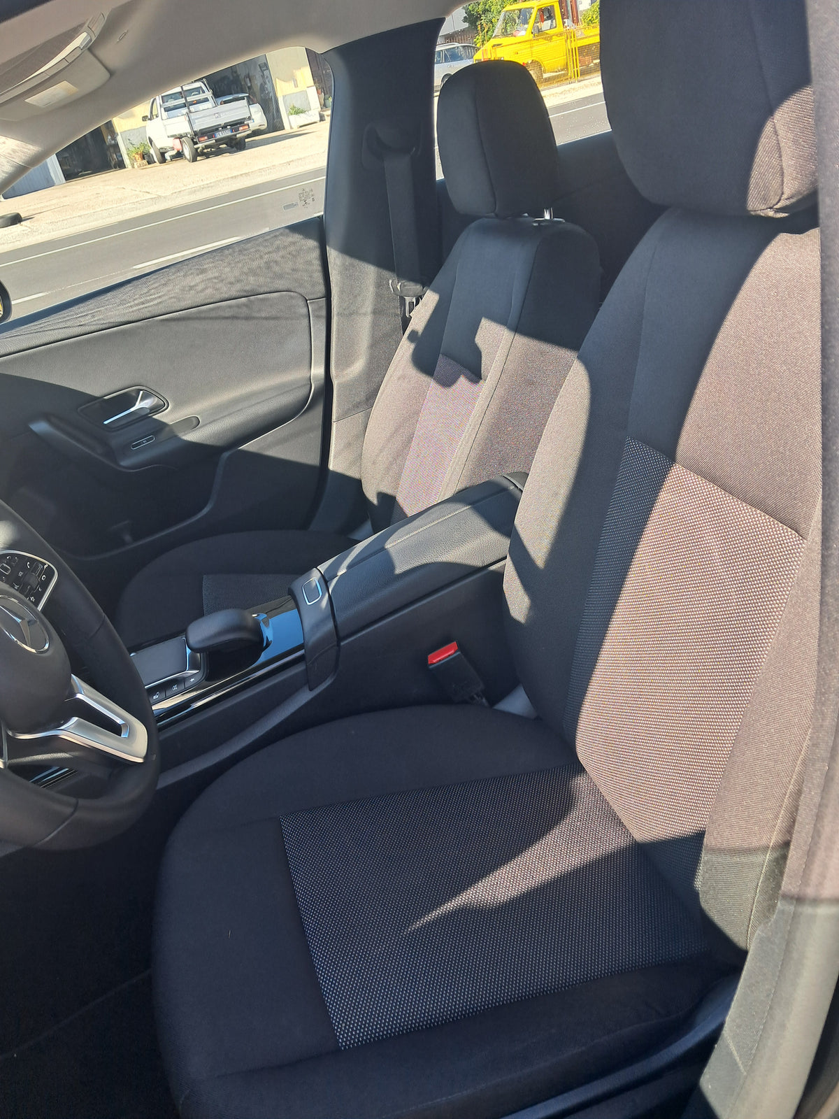 MERCEDES BENZ CLA
