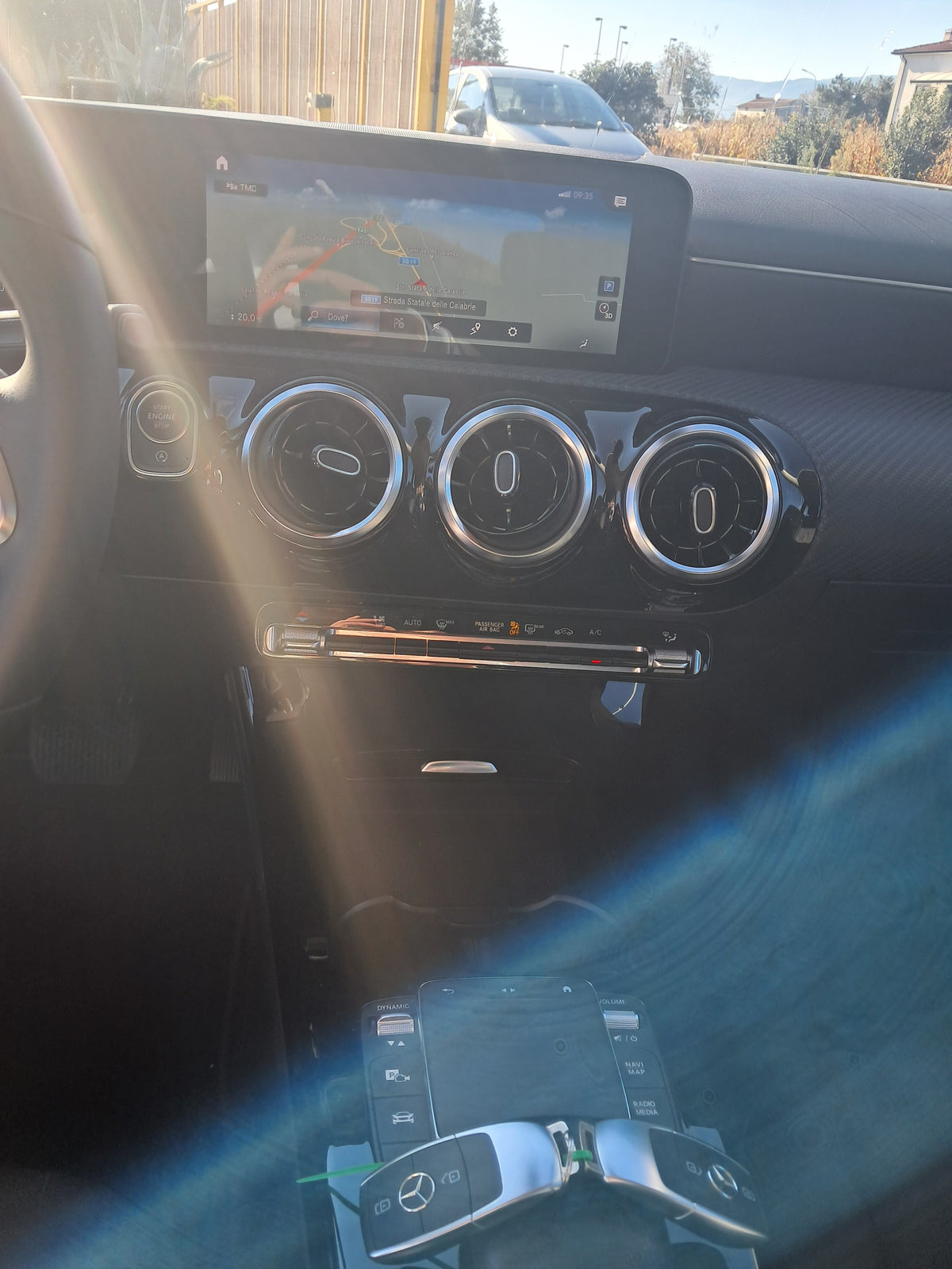 MERCEDES BENZ CLA