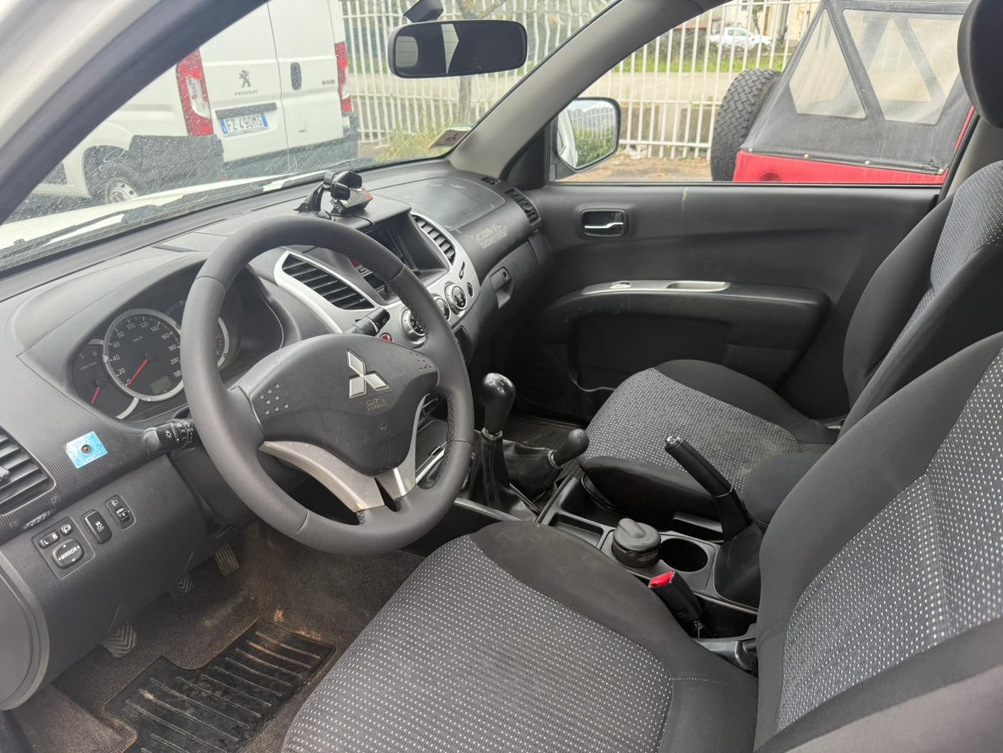 Mitsubishi L200