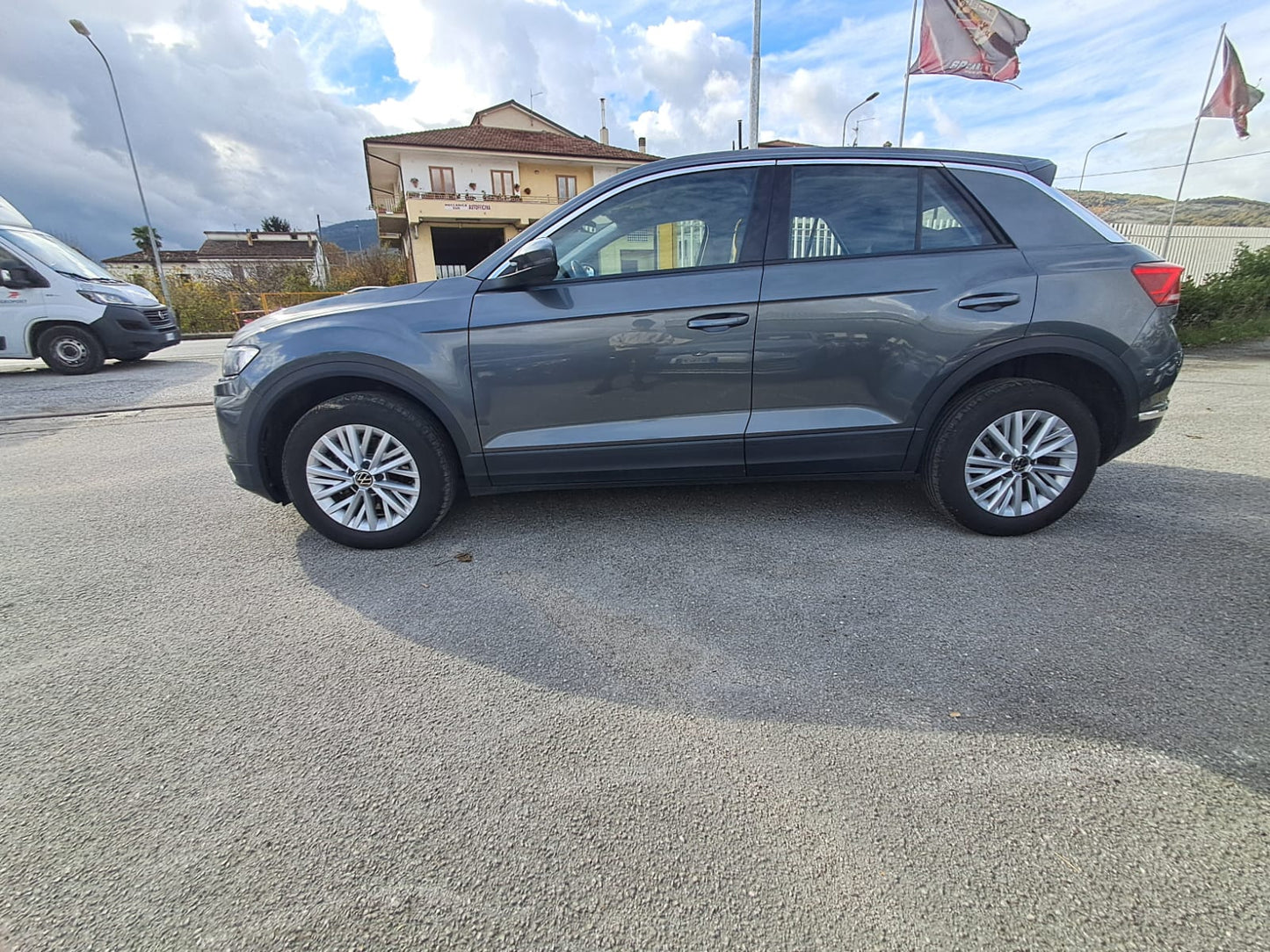 VOLKSWAGEN T-ROC